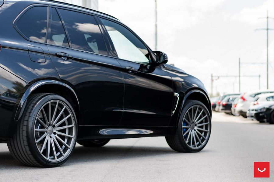 Детали экстерьера BMW X5 on Vossen Wheels (VFS2) 2017 года  (фото 15 из 23)